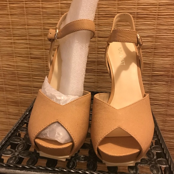 Nine West Shoes - Nine West Nude Heels (nwot)